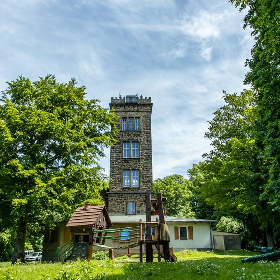 valtenbergturm mit spielplatz